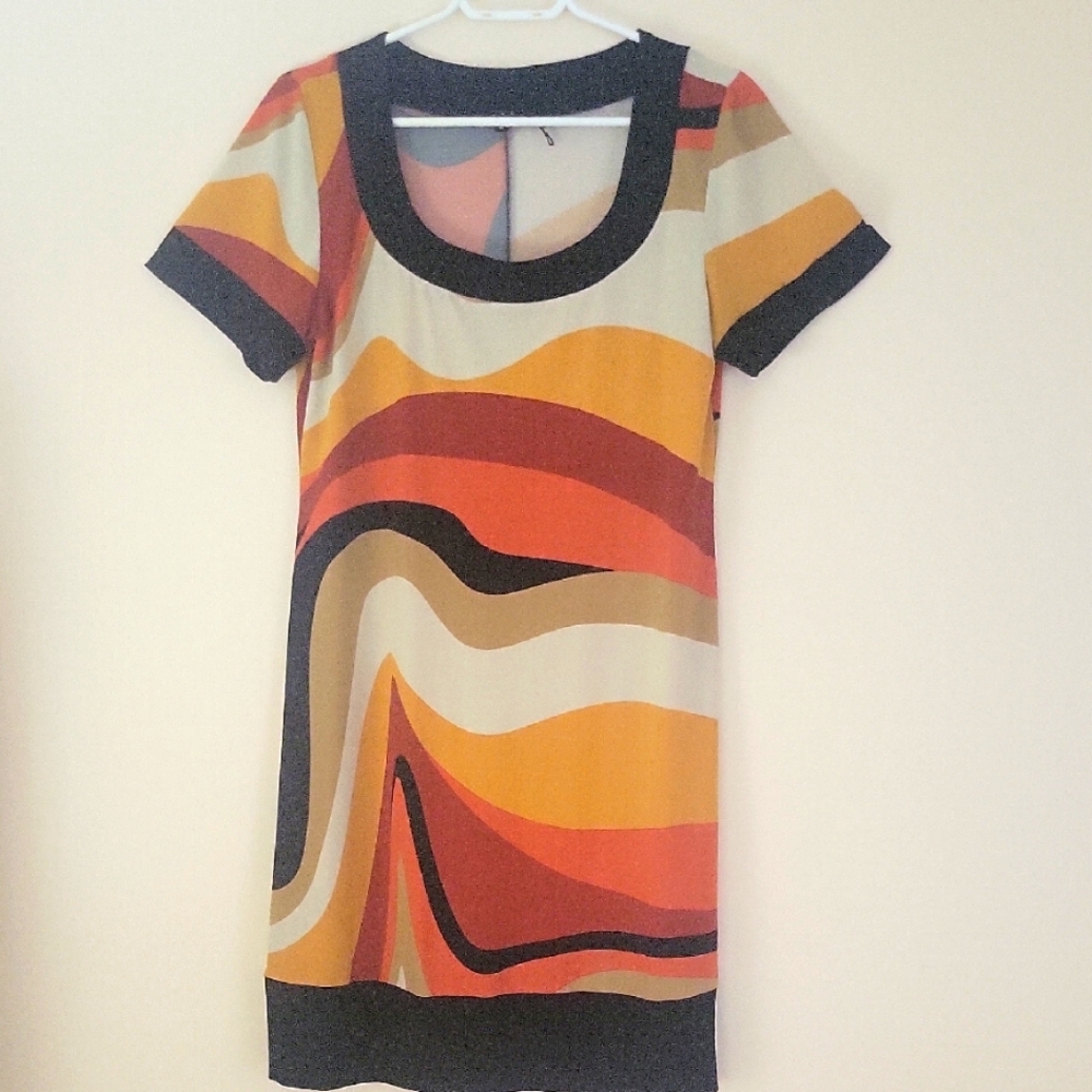 Tiana B. Colorful Abstract Short Sleeve Dress
